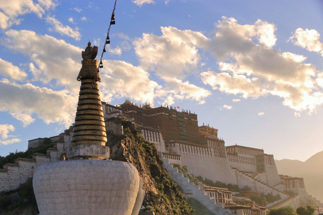 Exploring Lhasa: A Comprehensive Guide to Lhasa Railway Station